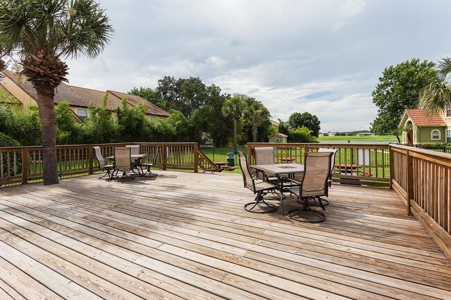 Building Photo - 441 Fountainhead Cir