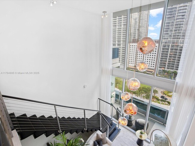 Building Photo - 200 Biscayne Blvd Way