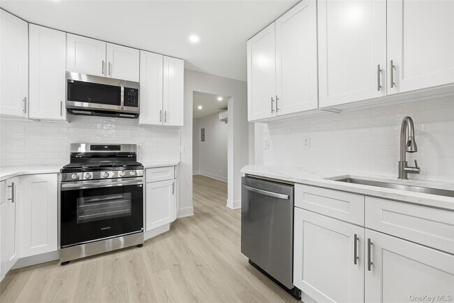 Building Photo - 36 Dunwoodie St