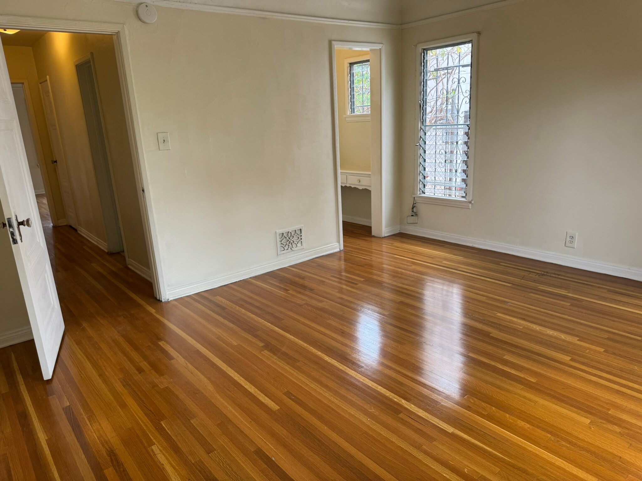 Master bedroom - 1137 Meadowbrook Ave