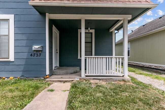 Building Photo - 4333 Fisher St