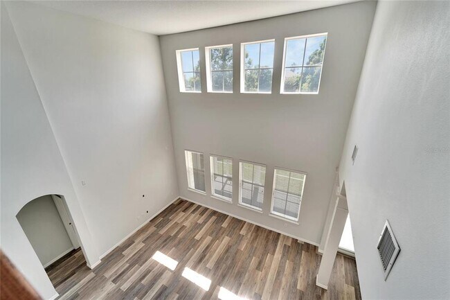 Building Photo - 5604 Skimmer Dr