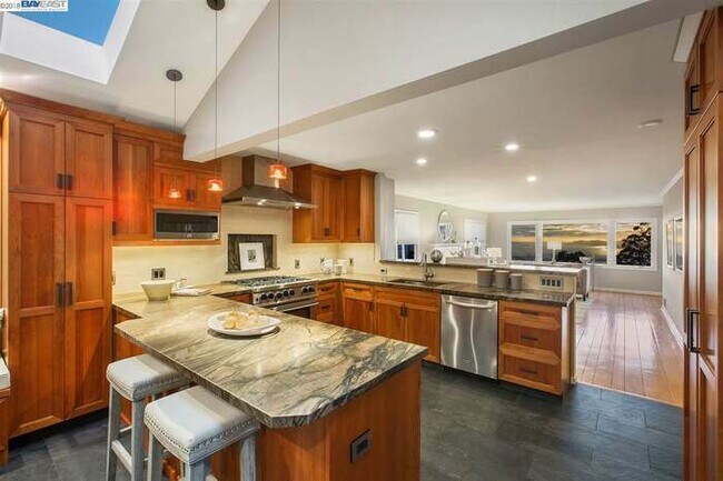 Building Photo - 1269 Grizzly Peak Blvd