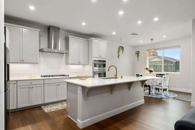 Building Photo - 3190 Quail Ravine Ct