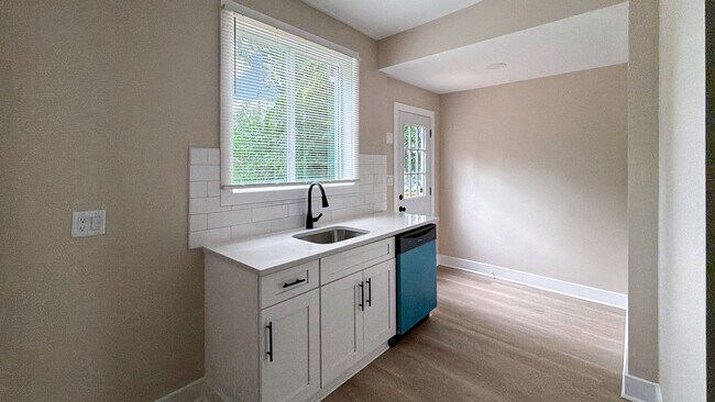Building Photo - 3411 Reisterstown Rd