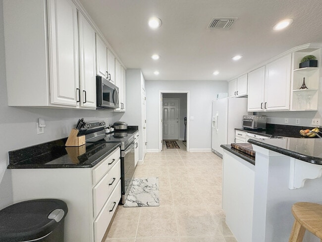 Building Photo - 462 Sandmore Shores Dr
