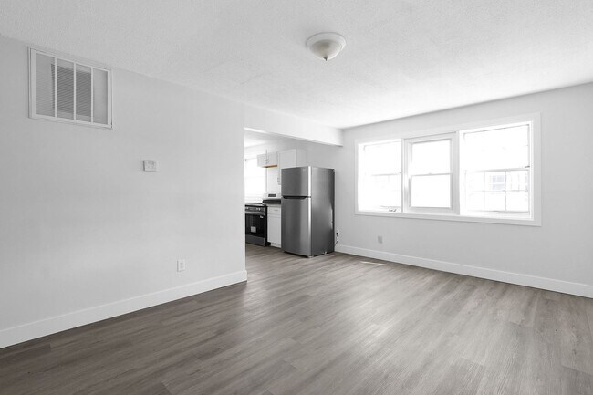 Building Photo - 886-888 Derrer Rd