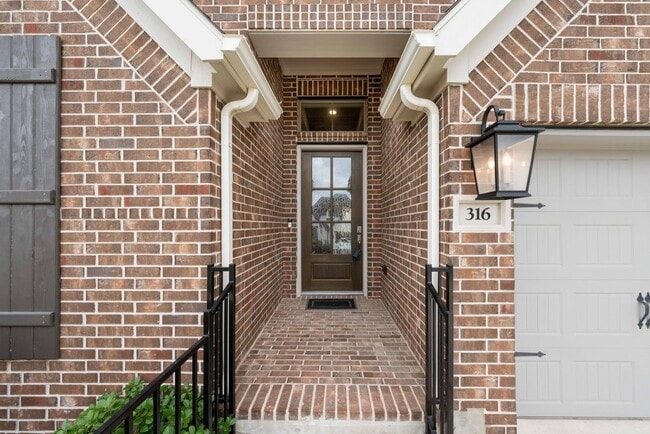 Building Photo - 316 Hulda Trl
