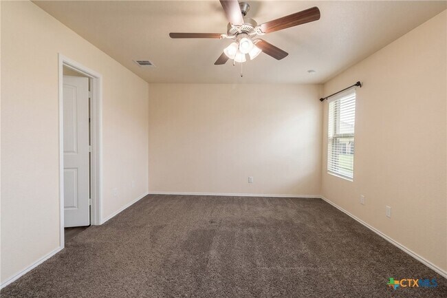 Building Photo - 608 Rowdy Dr