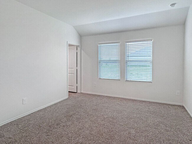 Building Photo - Modern 3-Bed Seguin Home on Greenbelt