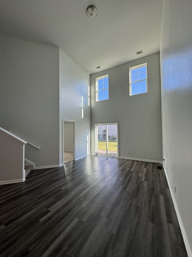 Building Photo - 1032 Tee Shot Dr