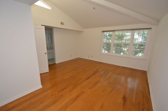 Building Photo - 3BED/3.5BATH in Hollywood Beach