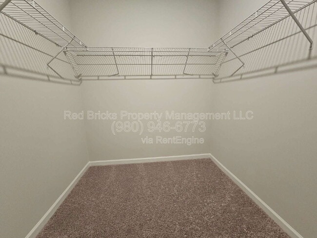 Building Photo - 7828 Nelson Rd