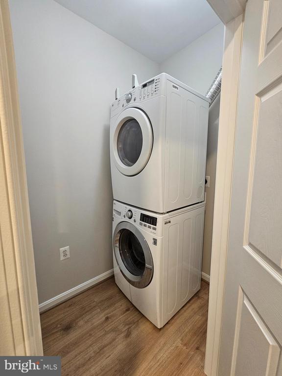 Building Photo - 6491 Cheyenne Dr