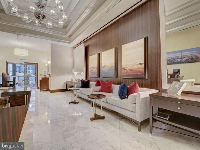 Building Photo - 1111 19th St N