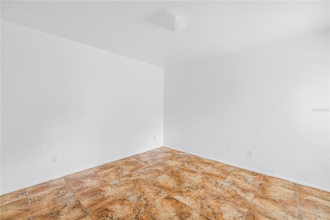 Building Photo - 1400 Gandy Blvd N