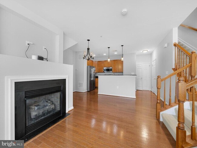 Building Photo - 6055 Wicker Ln