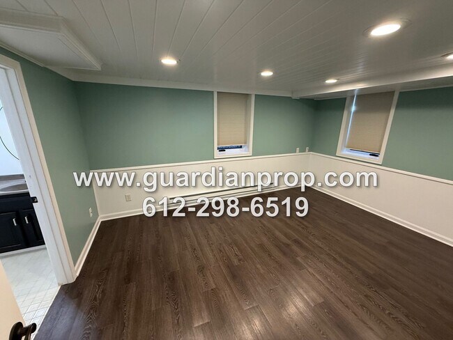 Building Photo - Fully Updated House Available Now, Office,...