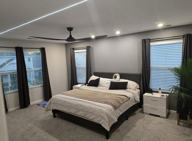 Building Photo - 9 Whispering Oaks Cir