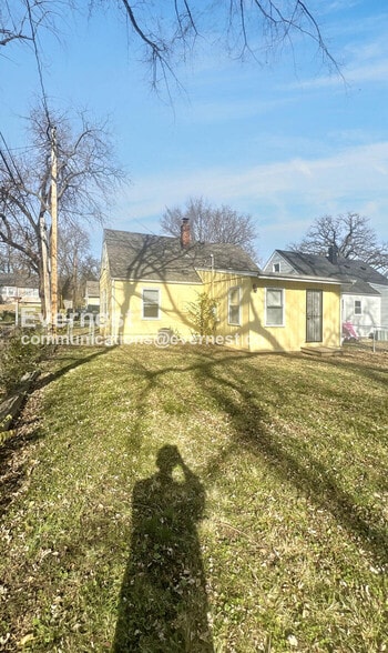 Building Photo - 2811 E 58th St