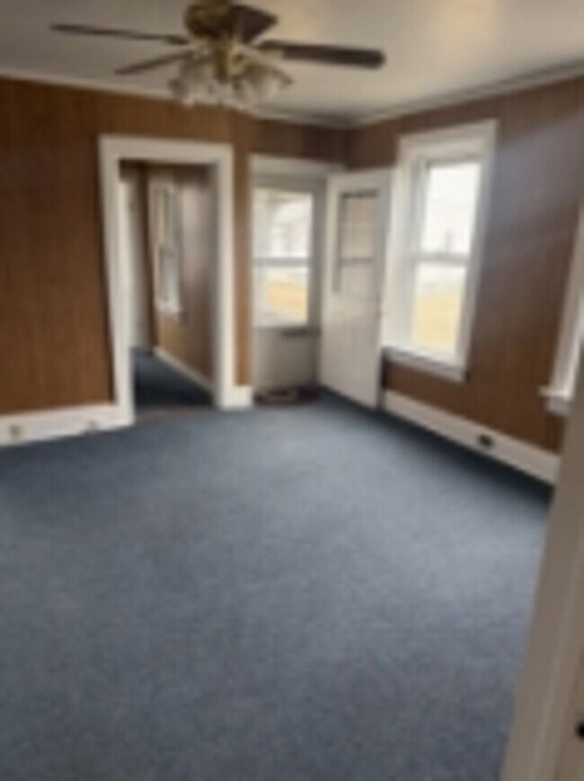 Building Photo - 2549 N Vel R. Phillips Ave