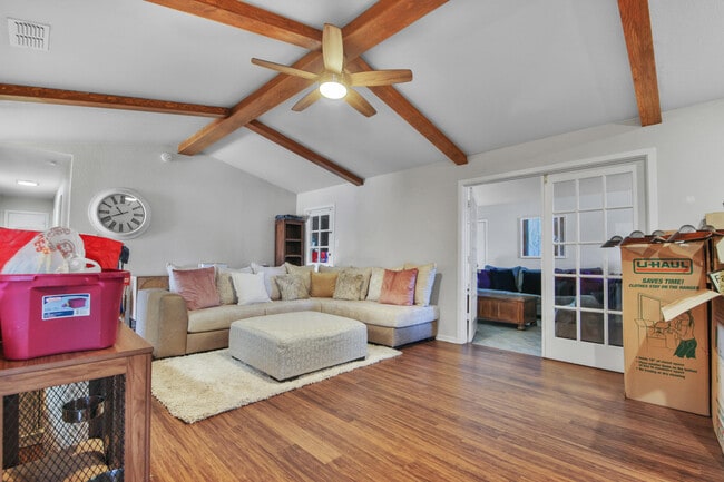 Building Photo - 5625 Amherst St