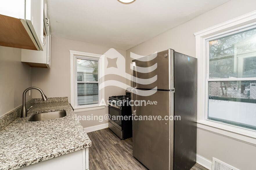 Building Photo - 19431 Tyronne Ave