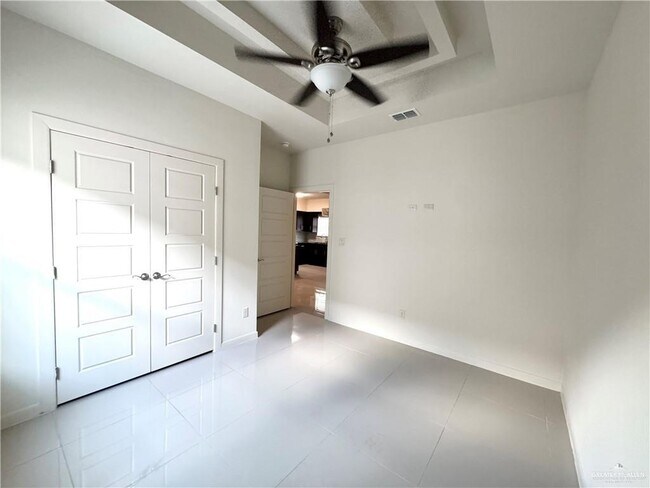 Building Photo - 19 Sabercat Ave