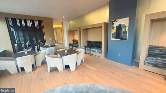 Building Photo - 5750 Bou Ave