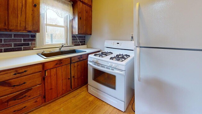 Building Photo - Old Town Charm - Close to Hospital