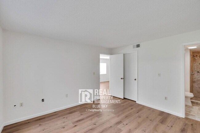 Building Photo - 3924 Lighthouse Way