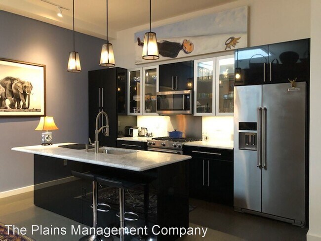 Building Photo - 1313 Hull St