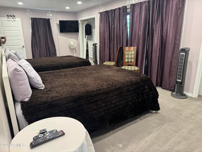 Building Photo - 7908 E Solano Dr