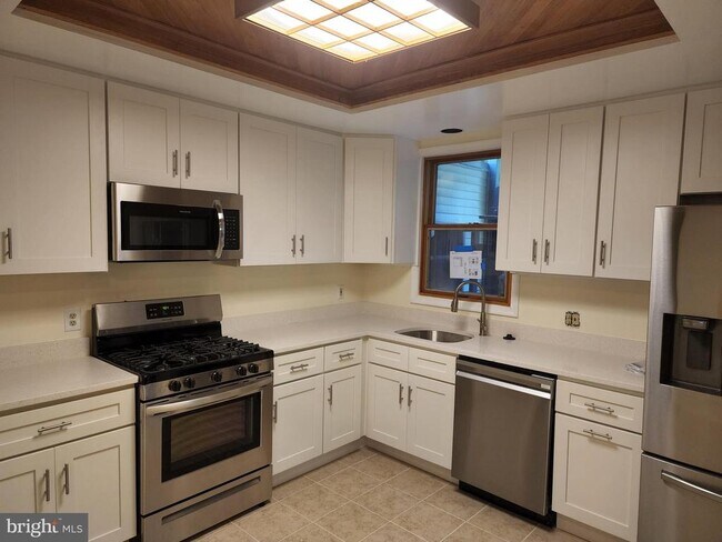 Building Photo - 7205 46th St