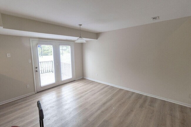 Building Photo - 1915 Mirtle Grove Ct