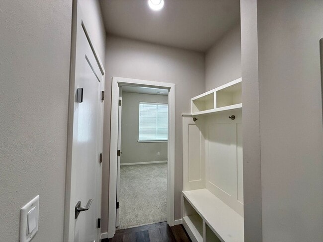 Building Photo - Renton Home
