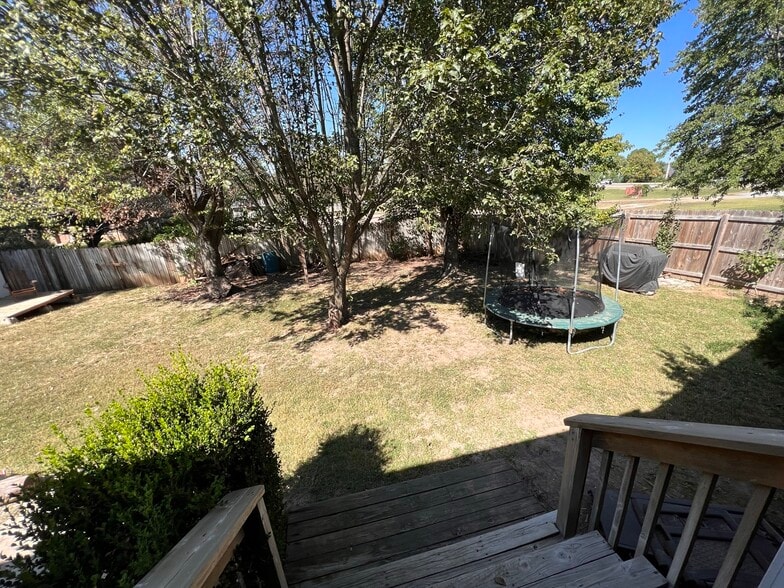 Fun backyard! - 2780 E Hardy Ln