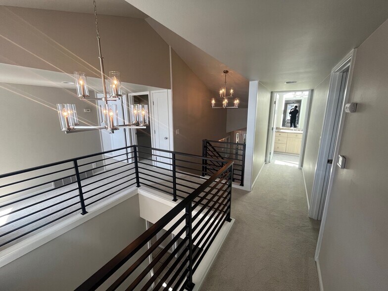 Building Photo - 16736 Shore Dr NE