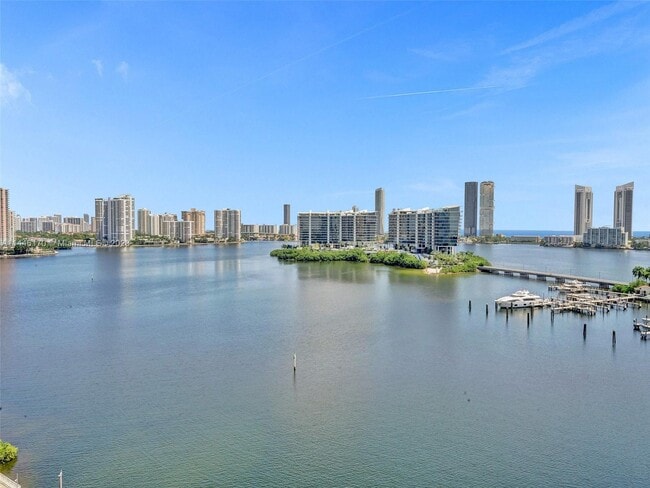 Building Photo - 7000 Island Blvd