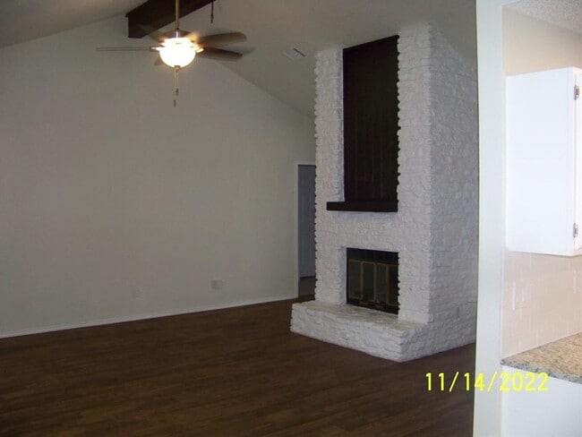 Building Photo - Single story 3 bedroom 2 bath home in Gracywoods