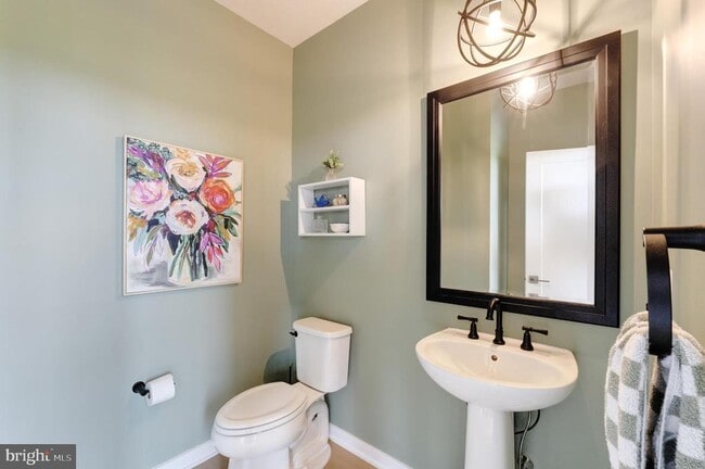 Building Photo - 22405 Claude Moore Dr