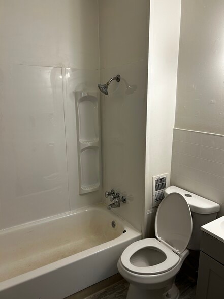 Building Photo - 314 East Ave