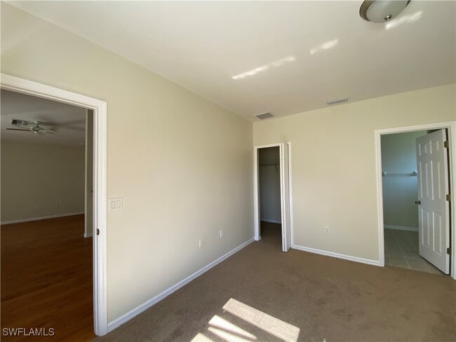 Building Photo - 539 Alexia Ave S