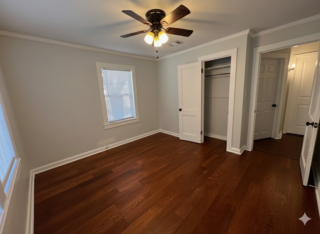 Building Photo - 33 Magnolia Ave