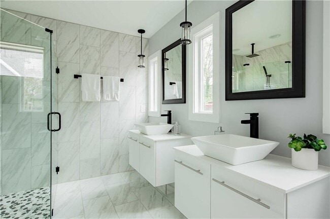 Building Photo - 259 Mellrich Ave NE