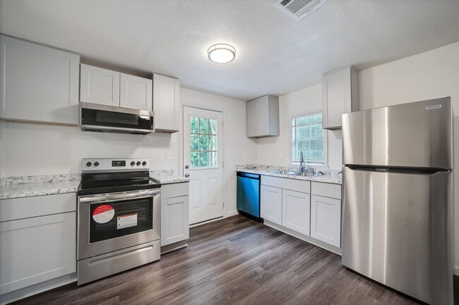 Building Photo - For Lease – 2 Bedroom, 1 Bath Corner Home ...