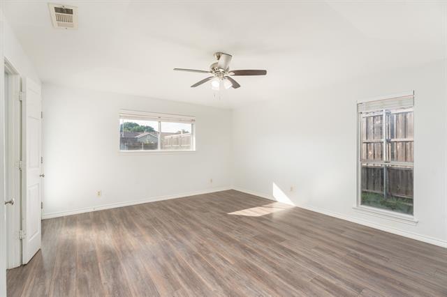 Building Photo - 801 Meadowgate Dr