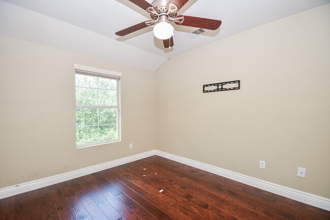 Building Photo - 16843 Mammoth Springs Dr