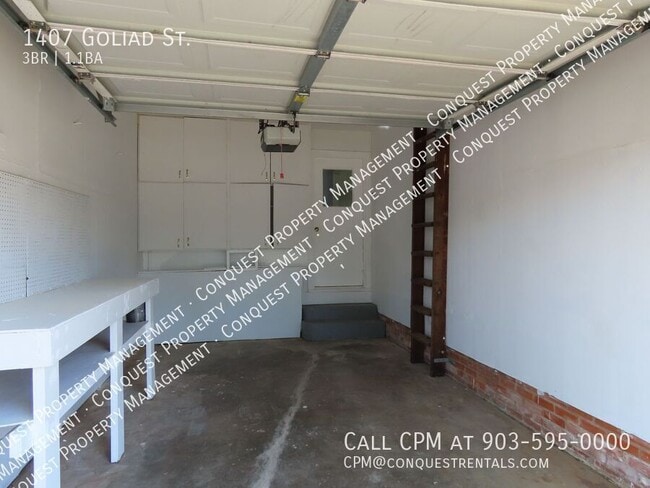 Building Photo - 1407 Goliad St