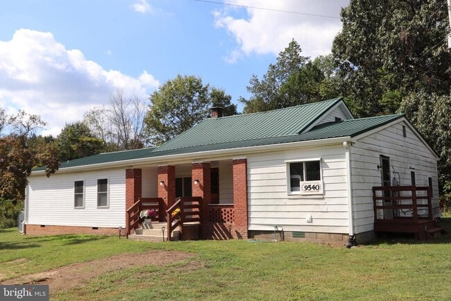 Building Photo - 9540 Greenfield Rd